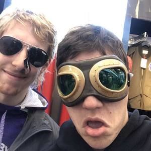 Meet your Posher, Larry